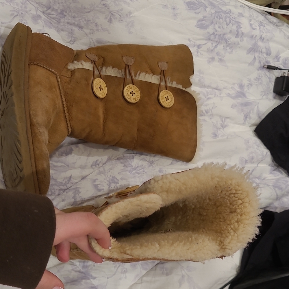 Uggs Womens Size 8 Tan